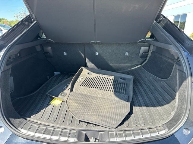 2023 LEXUS RZ 450e Luxury — photo 13 of 32