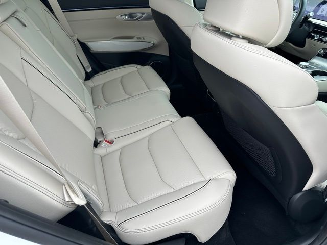 2026 Genesis GV70 2.5T Advanced — photo 10 of 37
