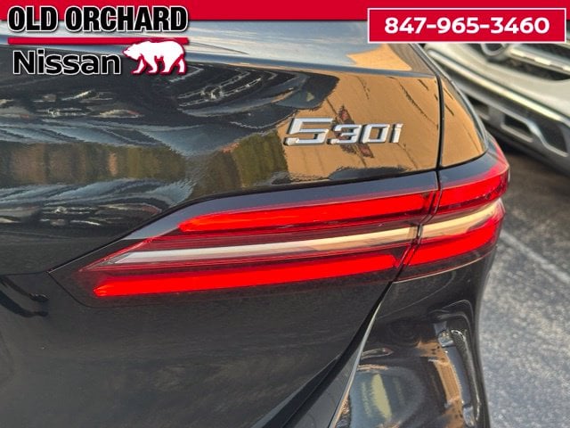 2025 BMW 5 Series 530i xDrive — photo 10 of 24