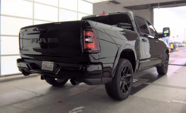 2025 Ram 1500 Laramie — photo 3 of 8