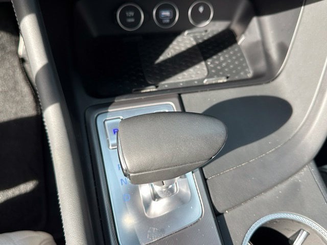 2025 Genesis G70 3.3T Sport Advanced — photo 25 of 39