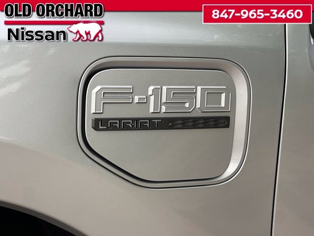 2023 Ford F-150 Lightning Lariat — photo 10 of 24