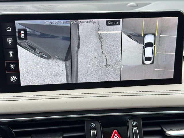2023 Genesis G70 3.3T — photo 33 of 39