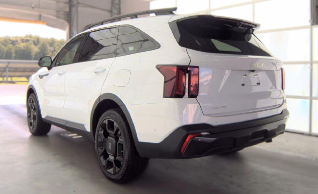 2024 Kia Sorento X-Line SX Prestige — photo 4 of 9