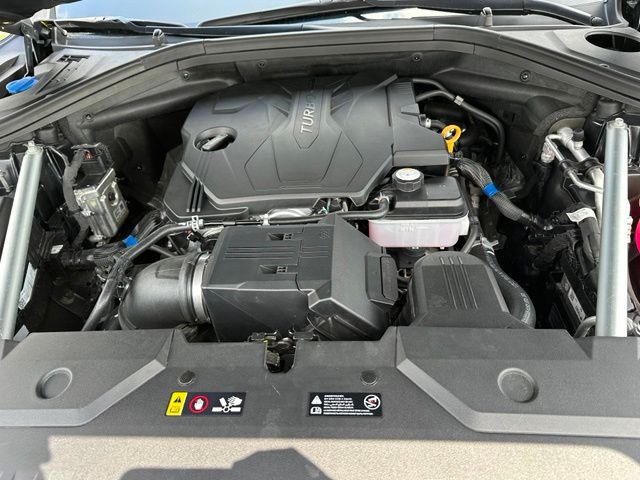 2025 Genesis GV70 2.5T — photo 9 of 43