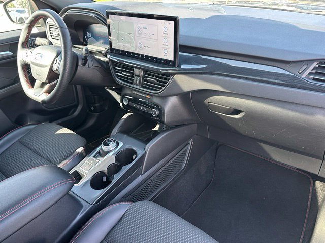 2023 Ford Escape ST-Line Select — photo 10 of 33