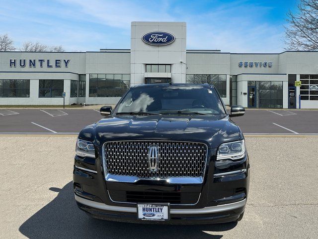 2022 Lincoln Navigator Reserve — photo 3 of 38