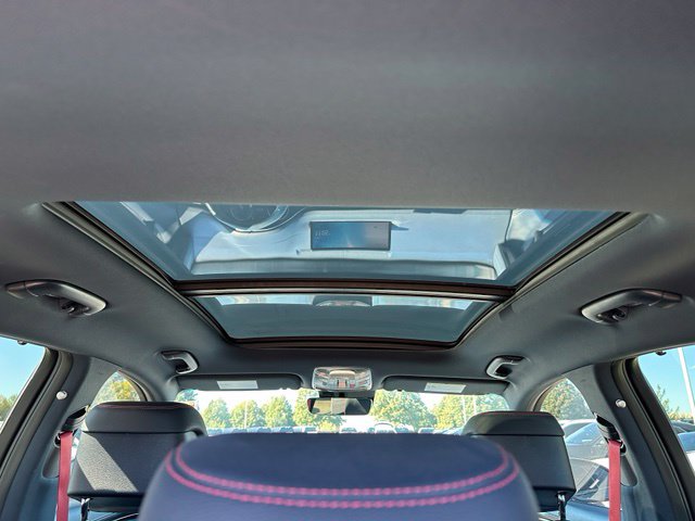 2023 Genesis GV70 2.5T — photo 12 of 41