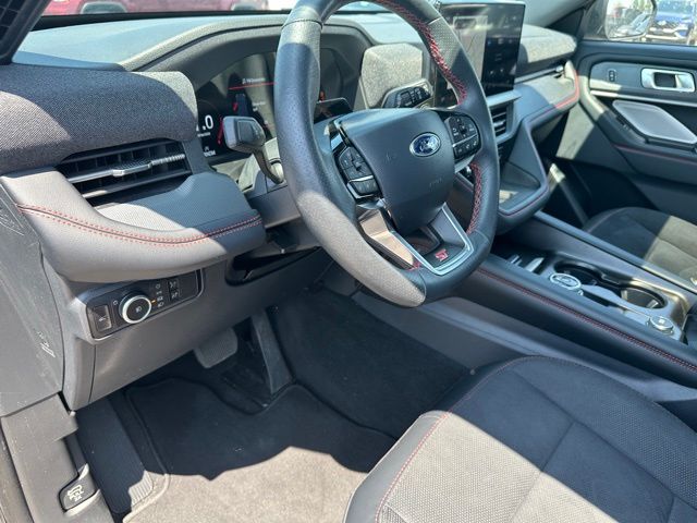 2025 Ford Explorer ST — photo 24 of 35