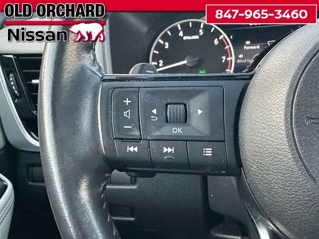 2023 Nissan Rogue SL — photo 19 of 22