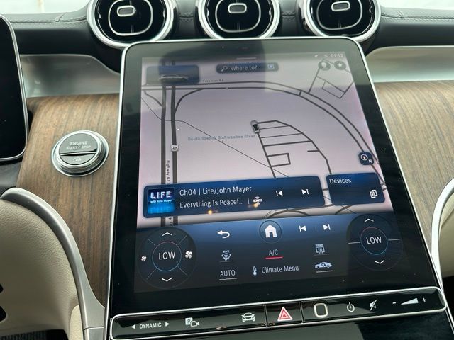 2024 Mercedes-Benz GLC GLC 300 — photo 22 of 31