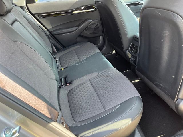 2022 Kia Seltos S — photo 11 of 24
