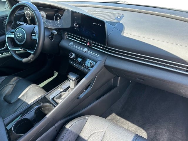 2023 Hyundai Elantra Hybrid Limited — photo 9 of 25