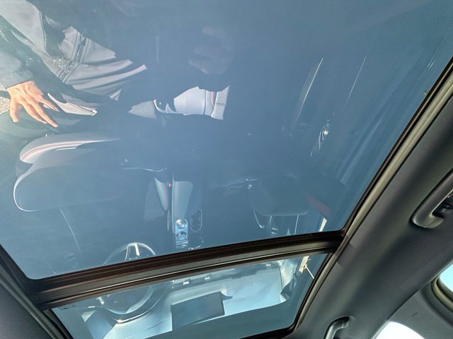 2023 Genesis GV70 2.5T — photo 17 of 41