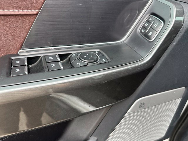 2023 Ford F-150 Lariat — photo 14 of 23