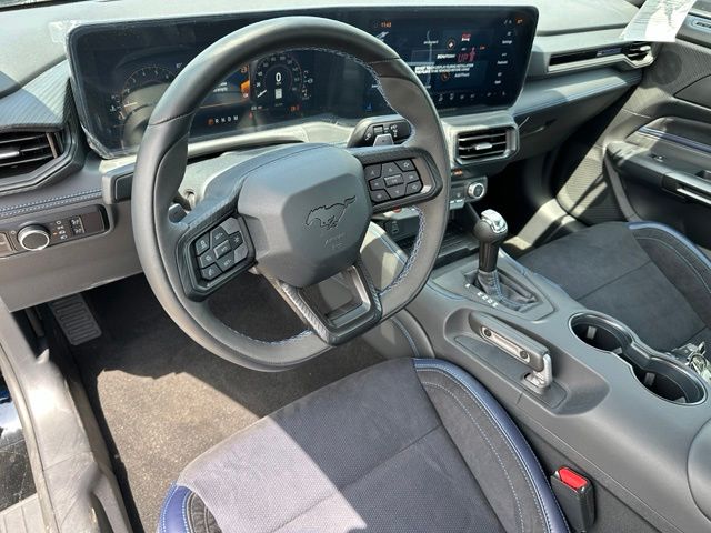 2024 Ford Mustang Dark Horse — photo 17 of 27