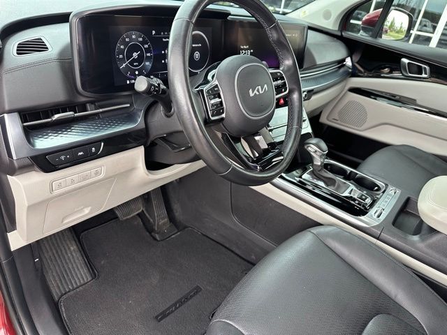 2023 Kia Carnival SX Prestige — photo 24 of 36
