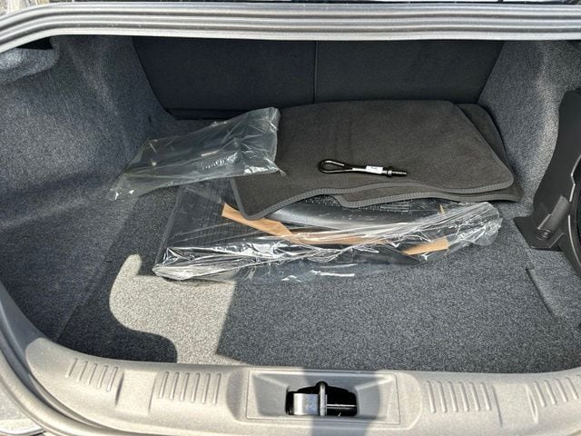 2024 Ford Mustang Dark Horse — photo 13 of 27