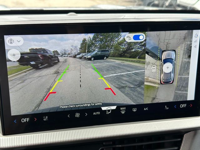 2025 Ford Explorer ST-Line — photo 29 of 31