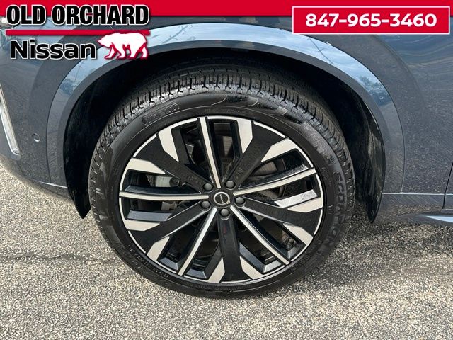 2025 Volvo XC90 B6 Plus 7-Seater — photo 9 of 22