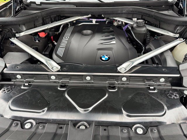 2023 BMW X7 xDrive40i — photo 9 of 36