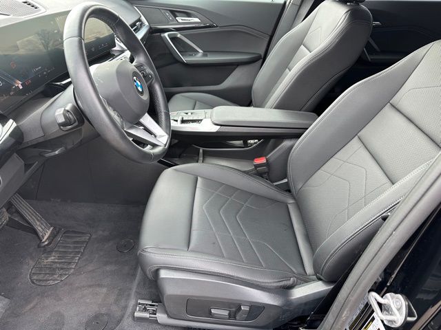 2023 BMW X1 xDrive28i — photo 18 of 28