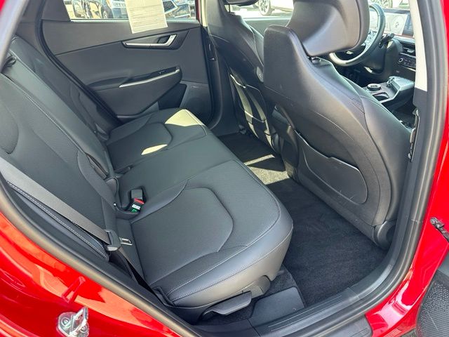 2023 Kia EV6 Wind — photo 11 of 38