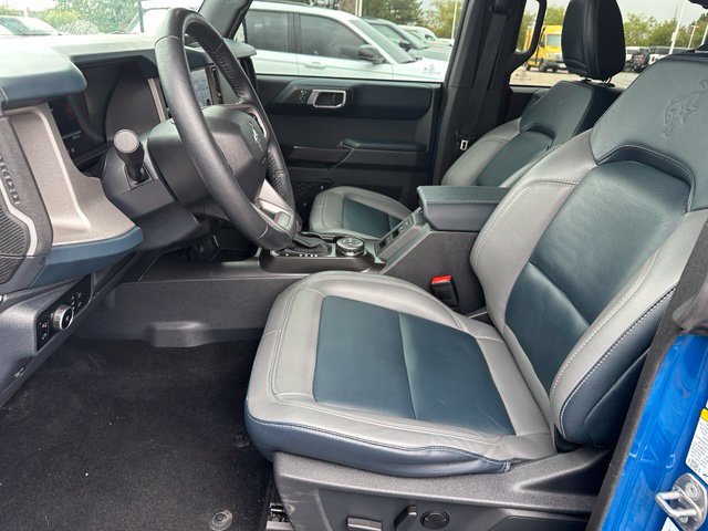 2024 Ford Bronco Outer Banks — photo 16 of 31