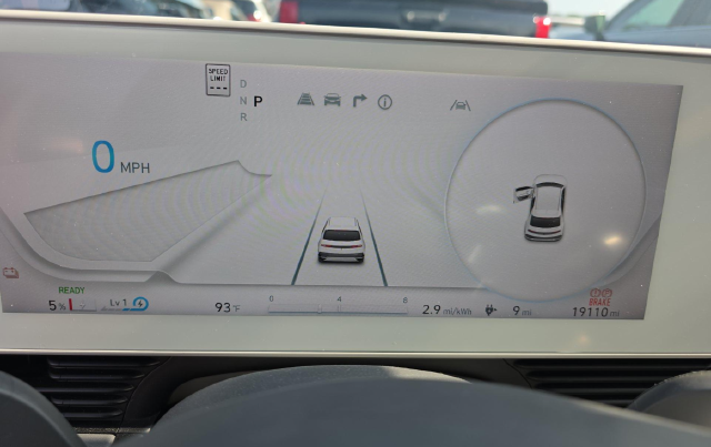 2023 Hyundai IONIQ 5 SEL — photo 8 of 9