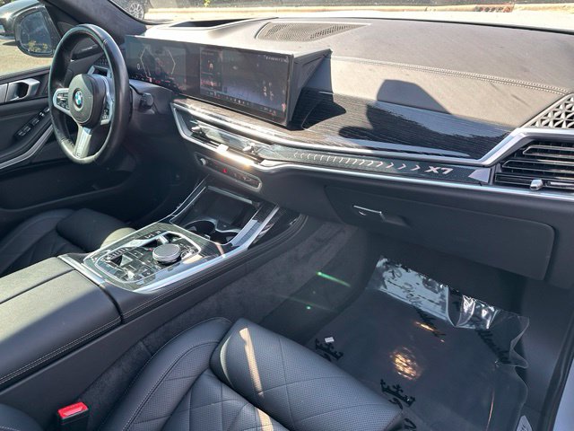 2024 BMW X7 xDrive40i — photo 8 of 32