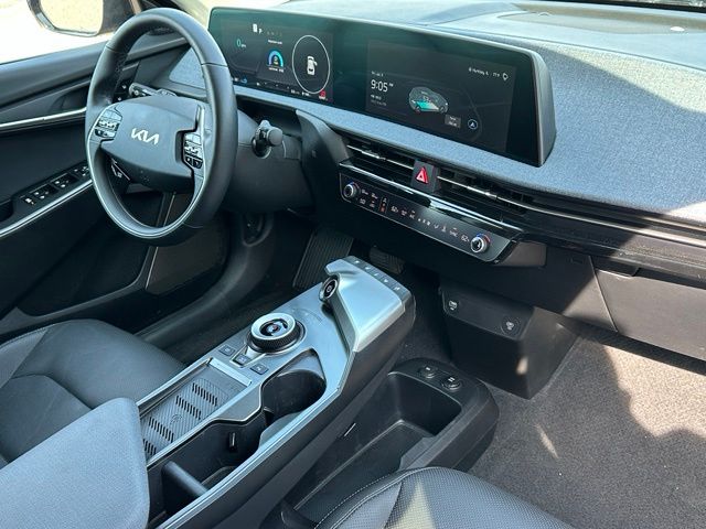 2024 Kia EV6 Wind — photo 11 of 31