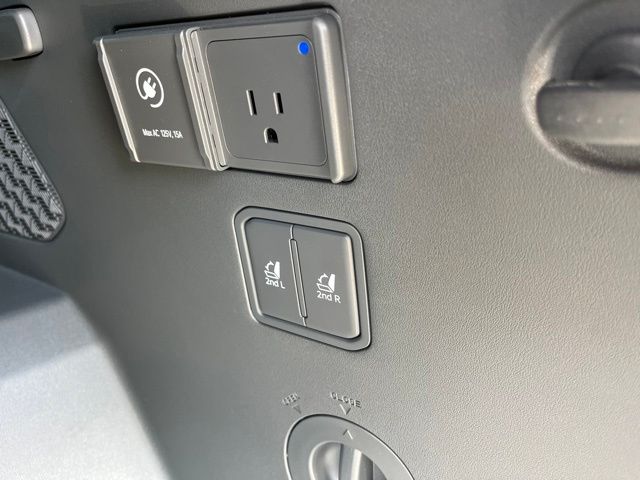 2024 Kia EV9 GT-Line — photo 15 of 44