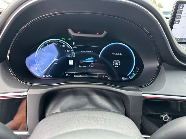2025 Genesis GV70 2.5T — photo 40 of 43