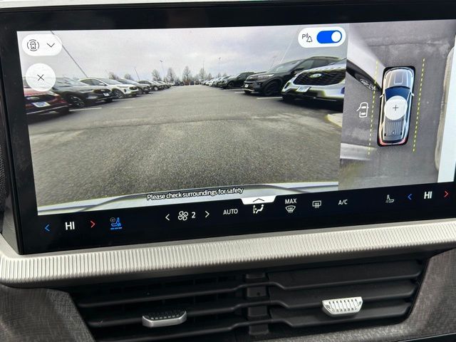 2025 Ford Explorer Platinum — photo 28 of 34