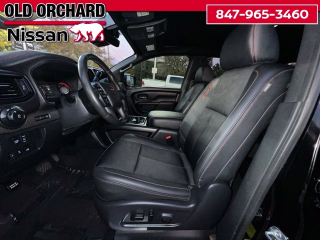 2024 Nissan Titan PRO-4X — photo 12 of 22