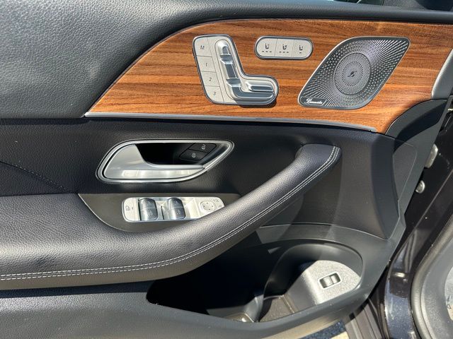 2025 Mercedes-Benz GLE GLE 350 — photo 22 of 33