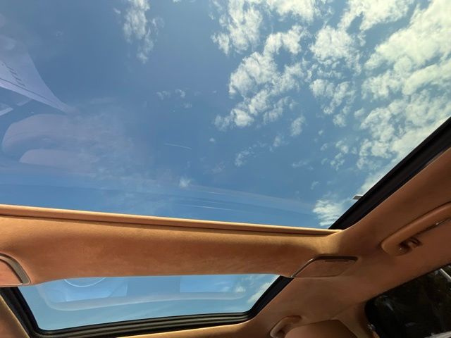 2023 Genesis GV80 3.5T — photo 17 of 38