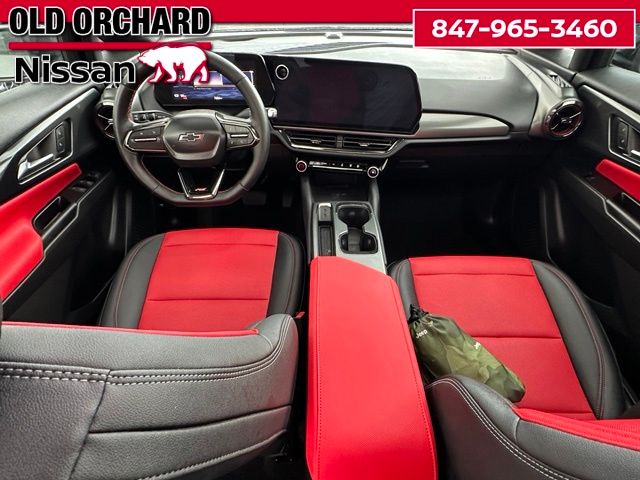 2025 Chevrolet Equinox EV RS — photo 16 of 22