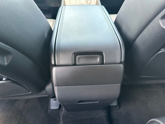 2024 Hyundai Santa Fe Calligraphy — photo 20 of 49