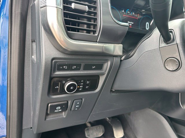 2023 Ford F-150 Lariat — photo 18 of 29