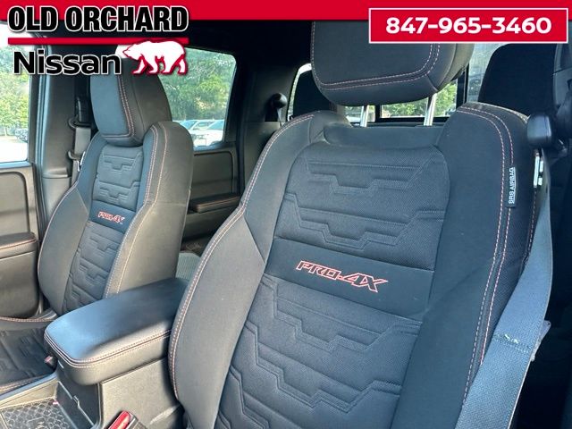 2025 Nissan Frontier PRO-4X — photo 10 of 22