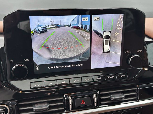 2024 Nissan Pathfinder Platinum — photo 33 of 36