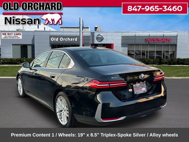 2025 BMW 5 Series 530i xDrive — photo 8 of 24