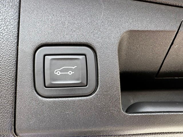 2024 Cadillac XT5 Premium Luxury — photo 14 of 36