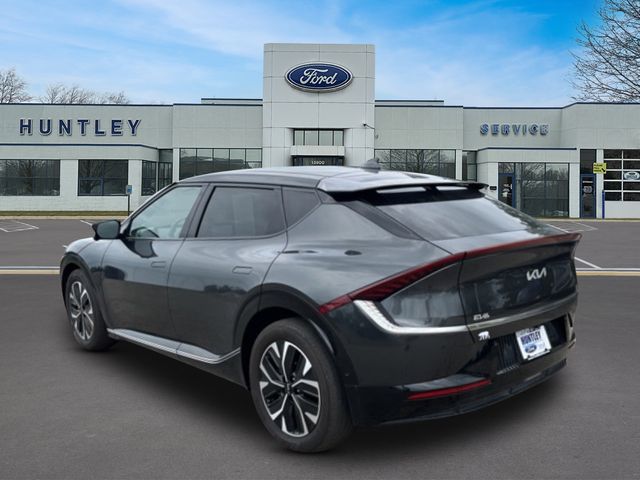2024 Kia EV6 Wind — photo 6 of 32