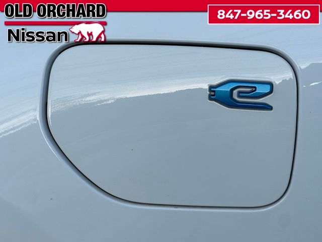 2022 Jeep Grand Cherokee Summit 4xe — photo 10 of 26