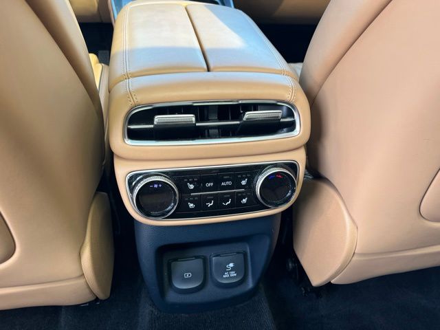 2023 Genesis GV80 3.5T — photo 18 of 38