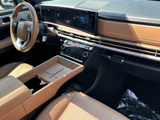 2025 Hyundai Santa Fe Hybrid Limited — photo 9 of 41