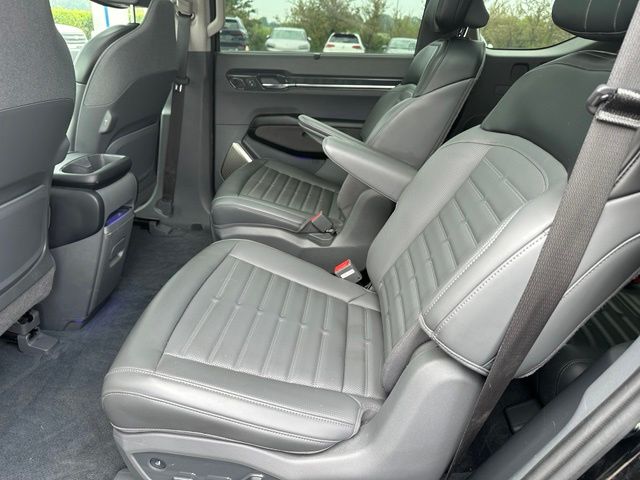 2024 Kia EV9 Land — photo 17 of 38
