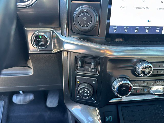 2023 Ford F-150 Lariat — photo 22 of 28